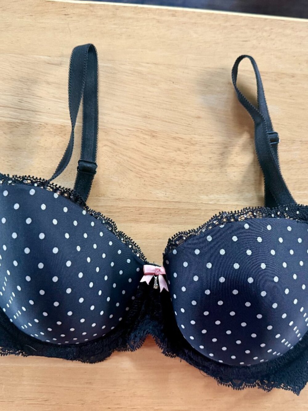 Victoria's Secret Dream Angels bra, demi cup, size 36 C, black polkadot